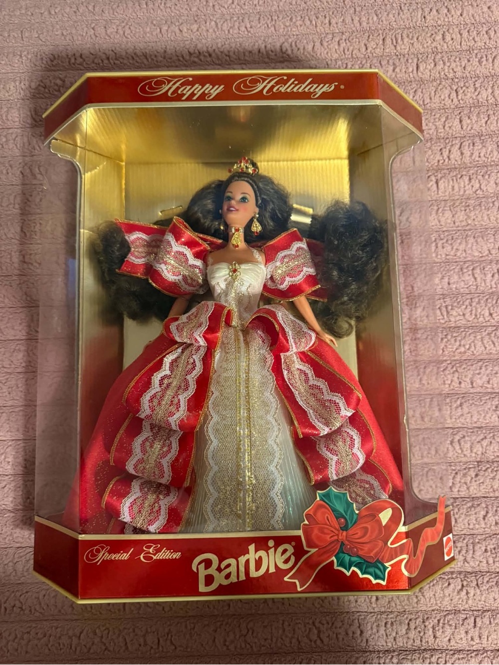 Barbie Happy Holidays Doll Special Edition 10th Anniversary Brunette NRFB #17832